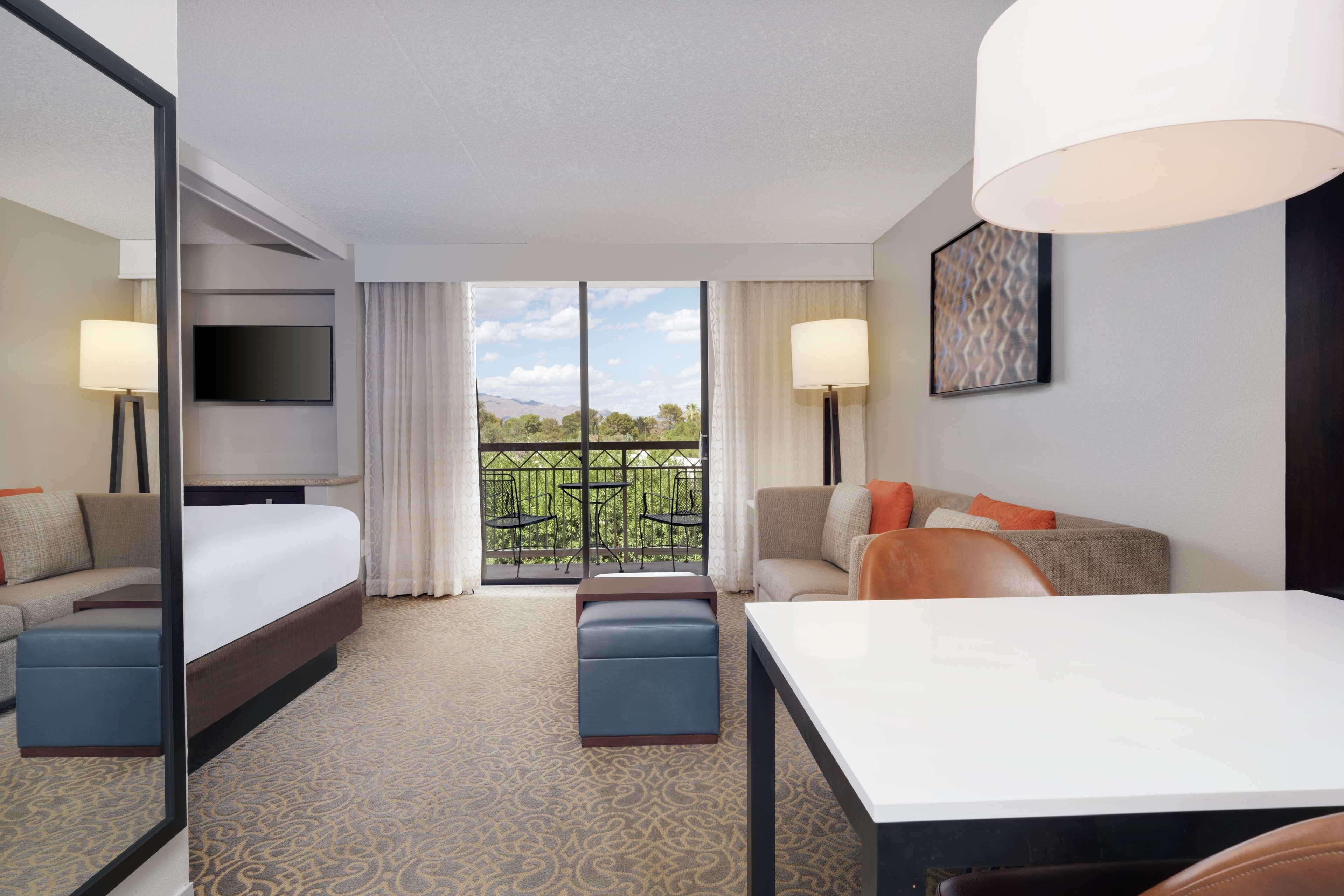Embassy Suites By Hilton Tucson East Eksteriør billede